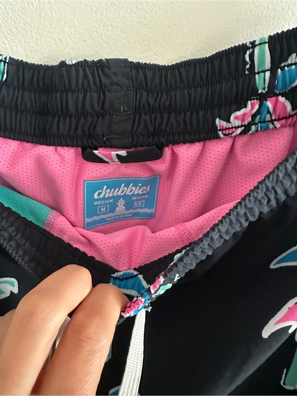 Chubbies Havana nights swim trunks size medium black palms